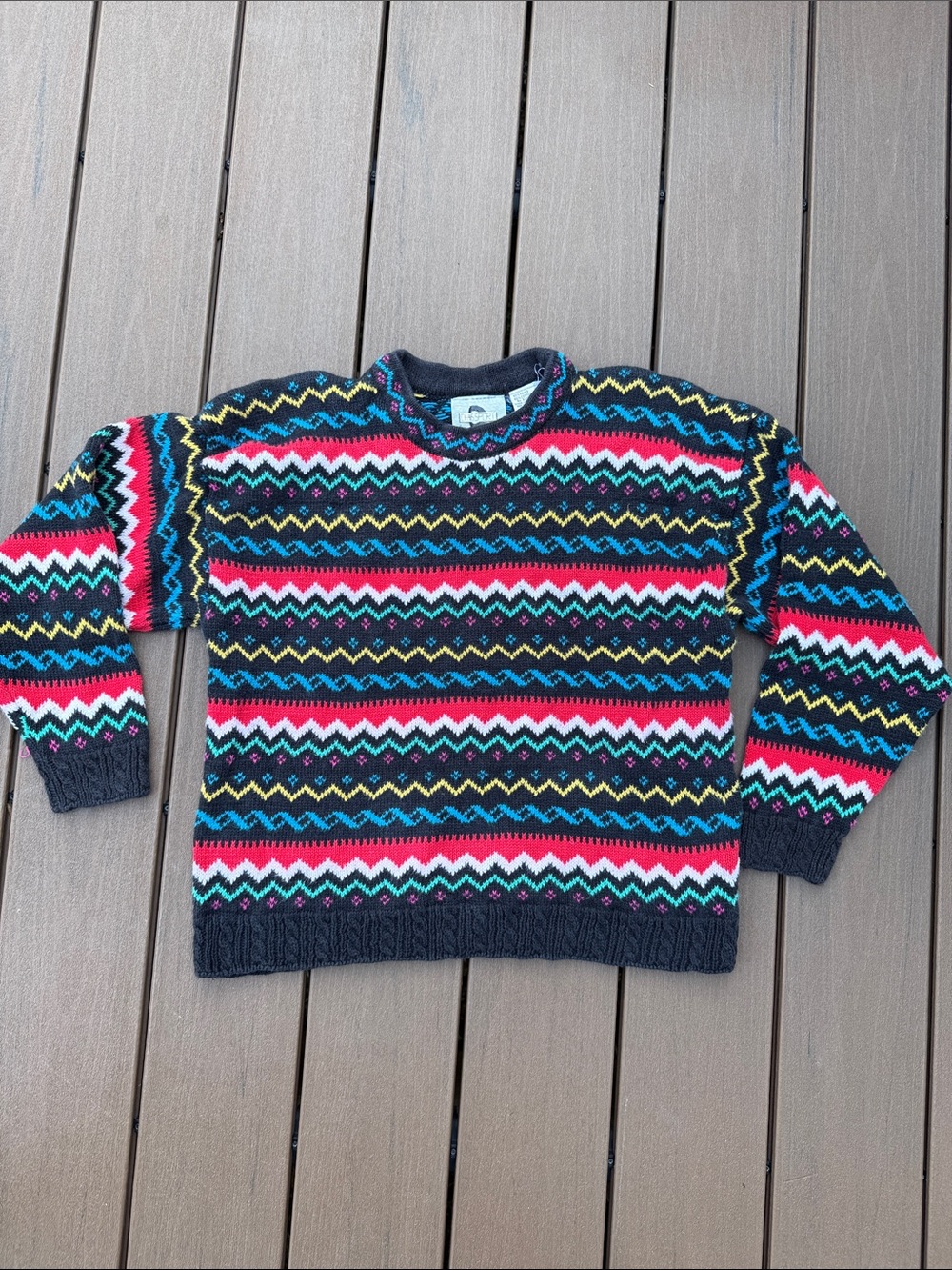 Women’s vintage retro 80s rainbow Multicolor Patterned Crewneck Sweater